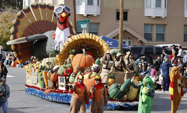 GLASHEEN, VALLES & INDERMAN INJURY LAWYERS SUN BOWL PARADE 